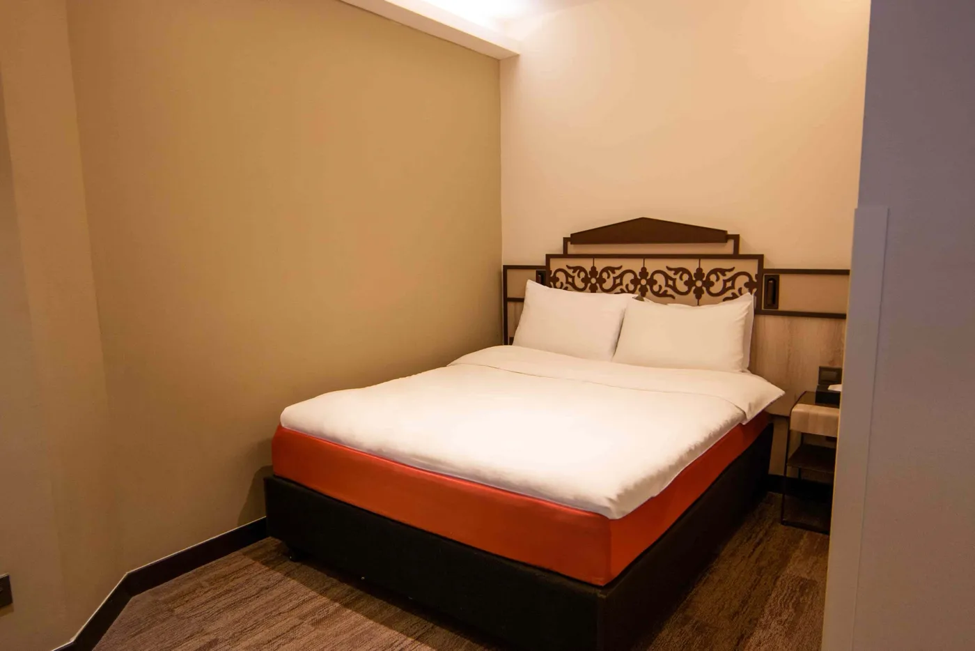 Deluxe Room at Aqueen Lavender · Hamilton Wing, photo 1