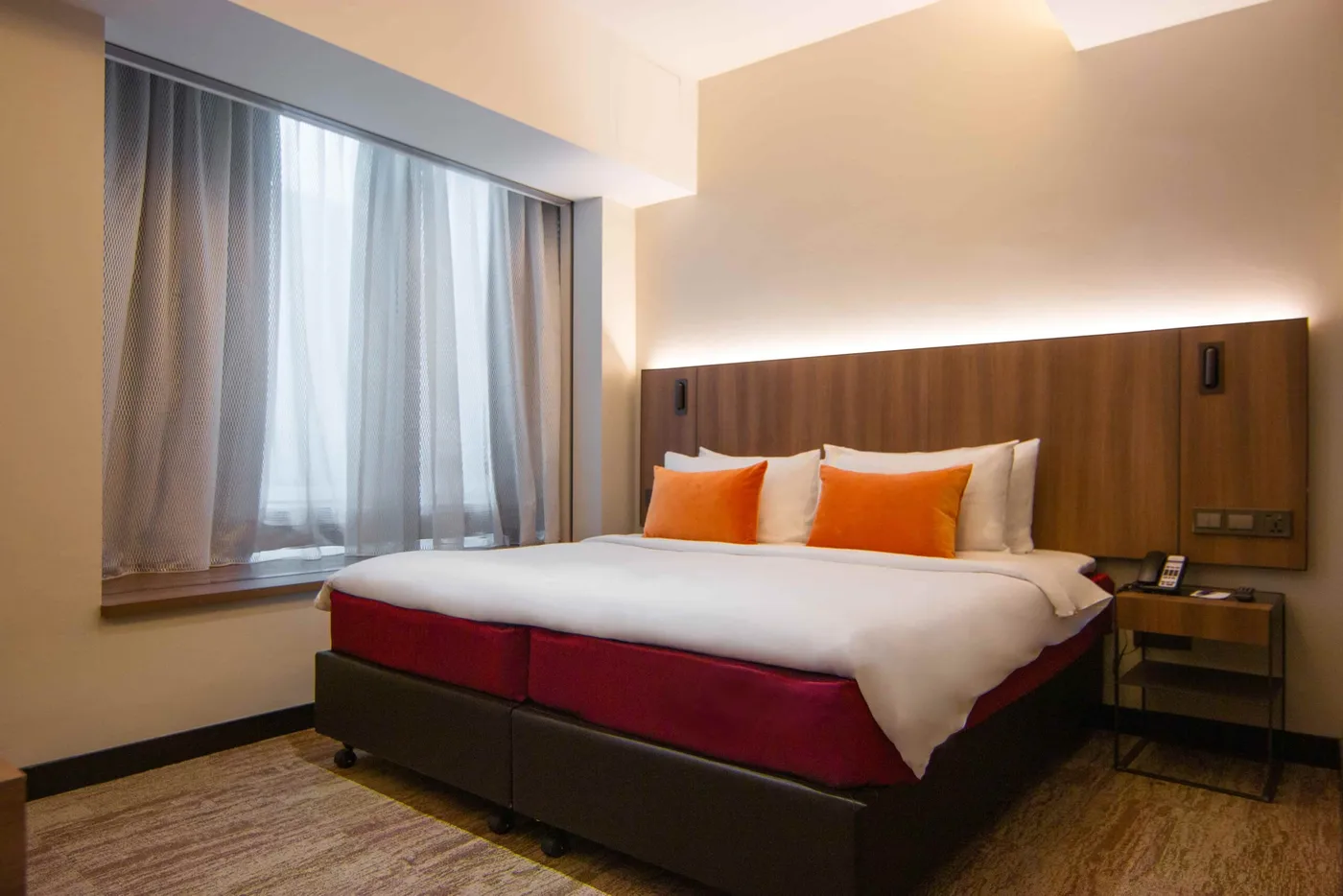 Premier Room at Aqueen Lavender · Tyrwhitt Wing, photo 1
