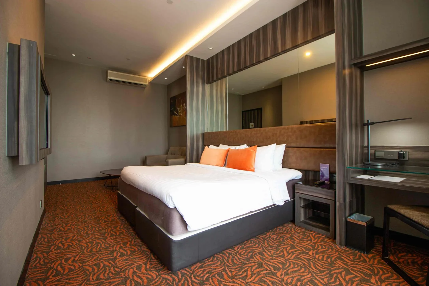 Signature Suite at Aqueen Paya Lebar, photo 1